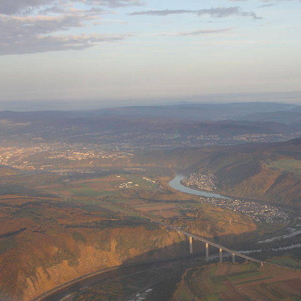 Rundflüge mit ACC FLUG EVENT | Eifel-Flug, Rhein, Brücke